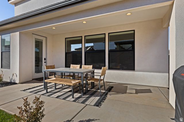 1883 S OLD STONE CV, Washington, UT 84780