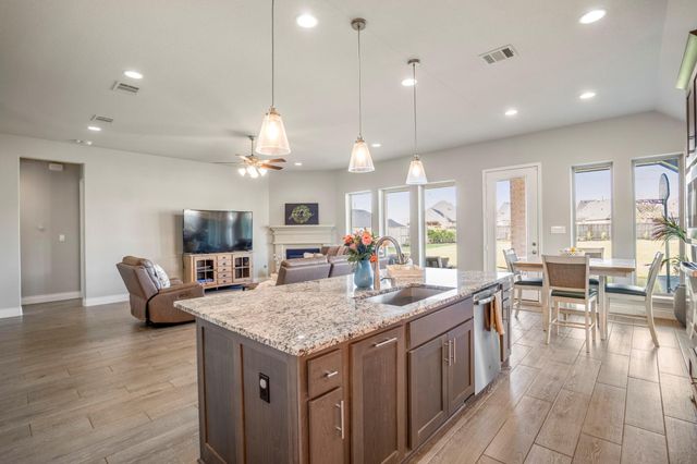 6914 Red Oak Drive, Katy, TX 77493