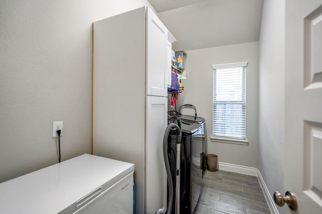 6914 Red Oak Drive, Katy, TX 77493