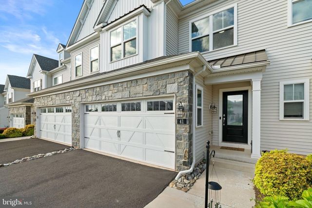 41 SPRING MILL RD, Warminster, PA 18974