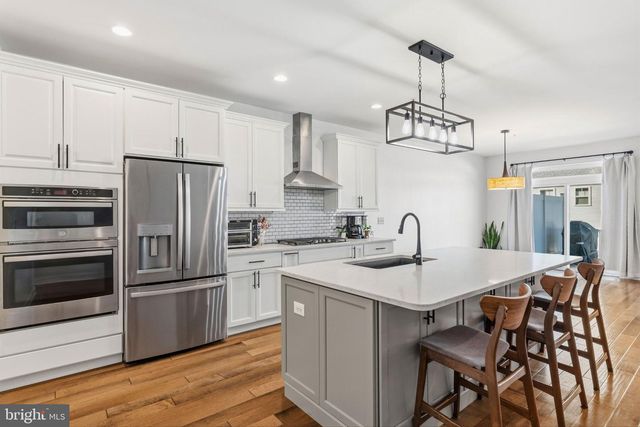 41 SPRING MILL RD, Warminster, PA 18974