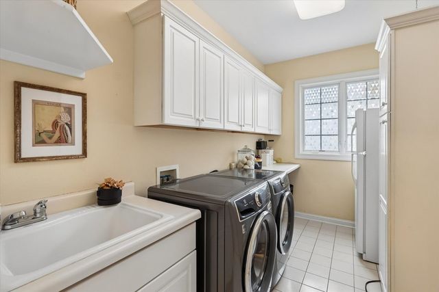 3031 Bayberry Road, Ames, IA 50014