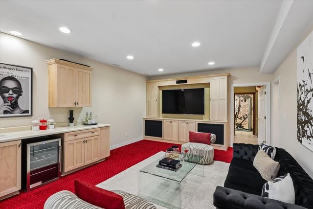 3031 Bayberry Road, Ames, IA 50014