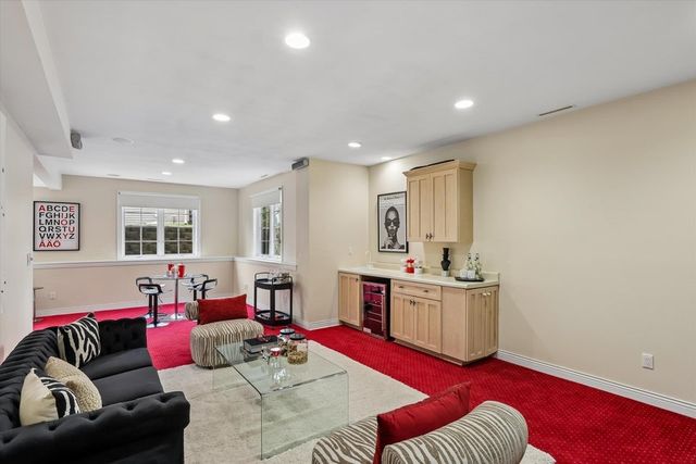 3031 Bayberry Road, Ames, IA 50014