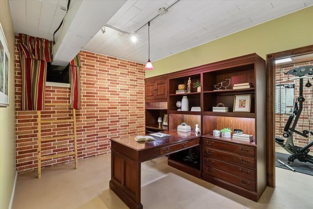 3031 Bayberry Road, Ames, IA 50014