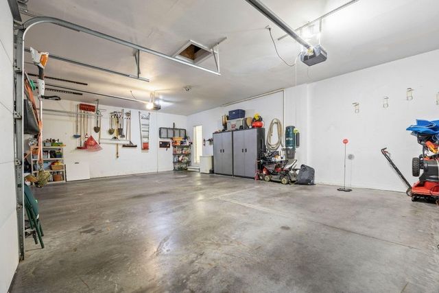 3031 Bayberry Road, Ames, IA 50014