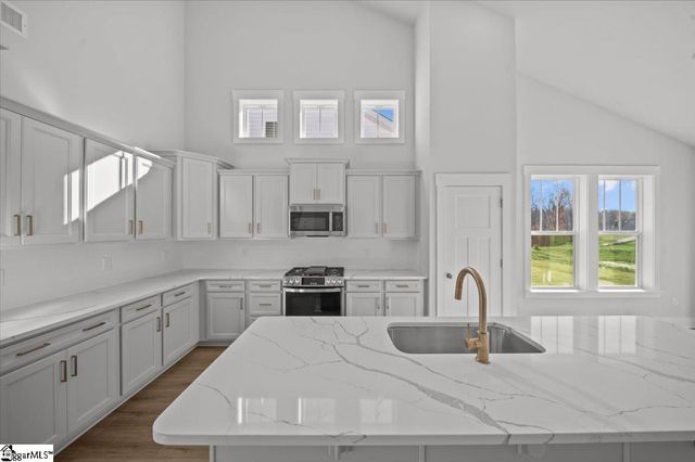 458 Amaryllis Lane, Woodruff, SC 29388