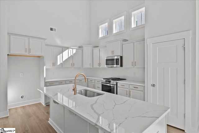 458 Amaryllis Lane, Woodruff, SC 29388