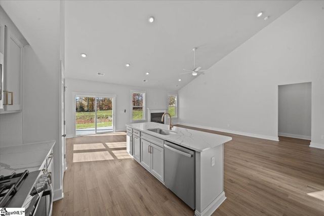 458 Amaryllis Lane, Woodruff, SC 29388