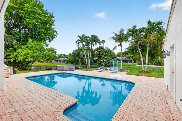 1860 NW 107th Terrace, Coral Springs, FL 33071