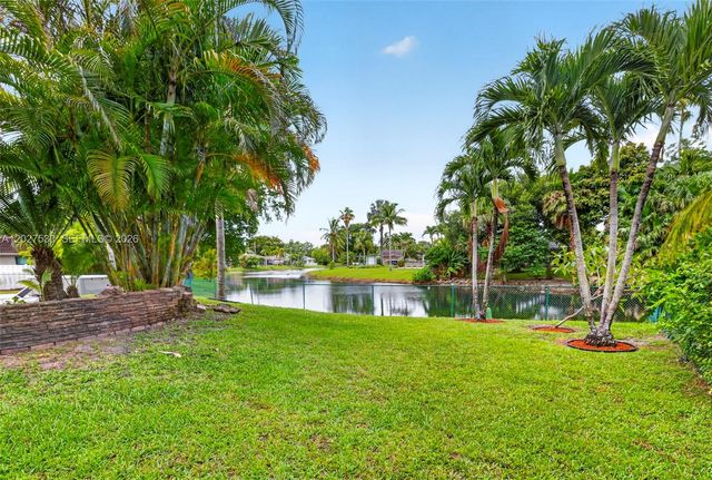 1860 NW 107th Terrace, Coral Springs, FL 33071
