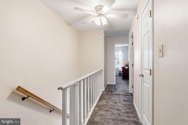 28 W PERPEN CT, Newark, DE 19702