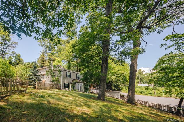 33 Port Washington Road, Sound Beach, NY 11789