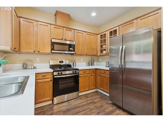 12805 Sw NIGHT HERON Ln 102, Beaverton, OR 97007