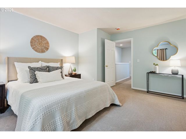 12805 Sw NIGHT HERON Ln 102, Beaverton, OR 97007