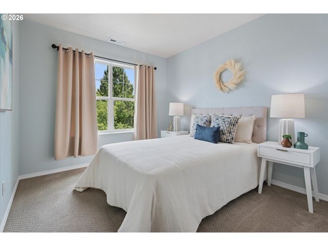 12805 Sw NIGHT HERON Ln 102, Beaverton, OR 97007