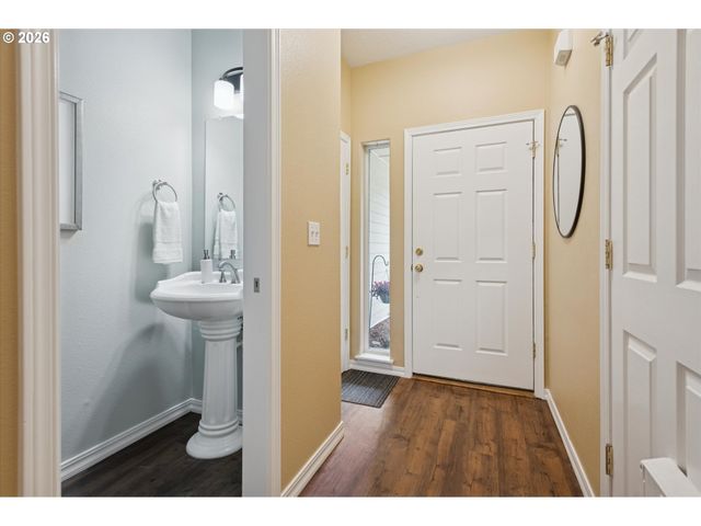 12805 Sw NIGHT HERON Ln 102, Beaverton, OR 97007