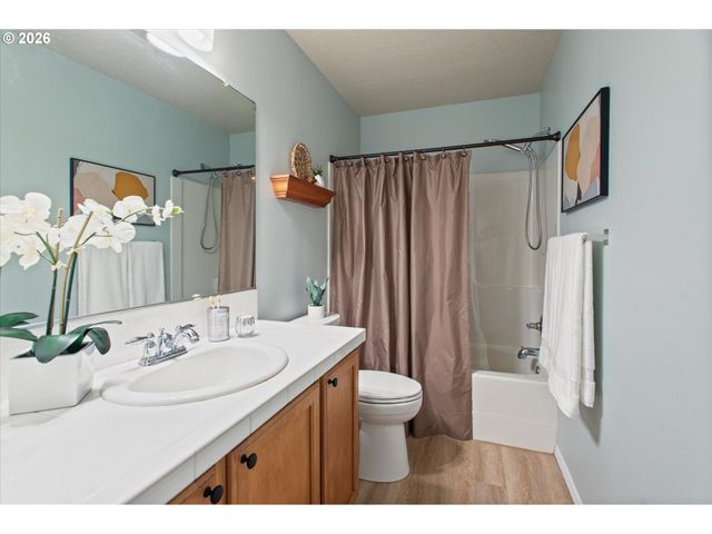 12805 Sw NIGHT HERON Ln 102, Beaverton, OR 97007