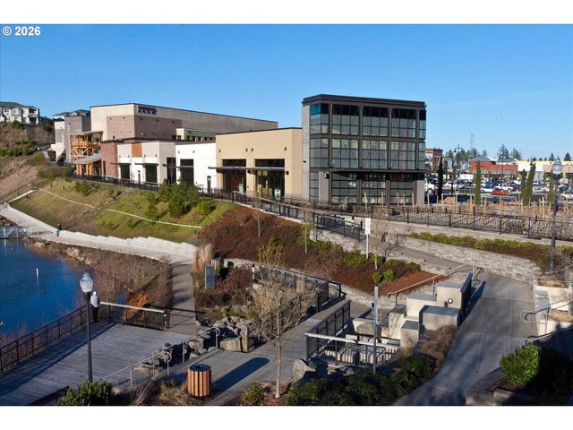 12805 Sw NIGHT HERON Ln 102, Beaverton, OR 97007