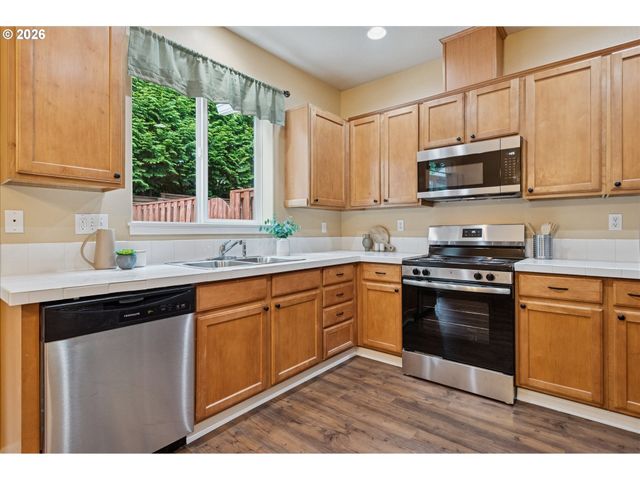 12805 Sw NIGHT HERON Ln 102, Beaverton, OR 97007