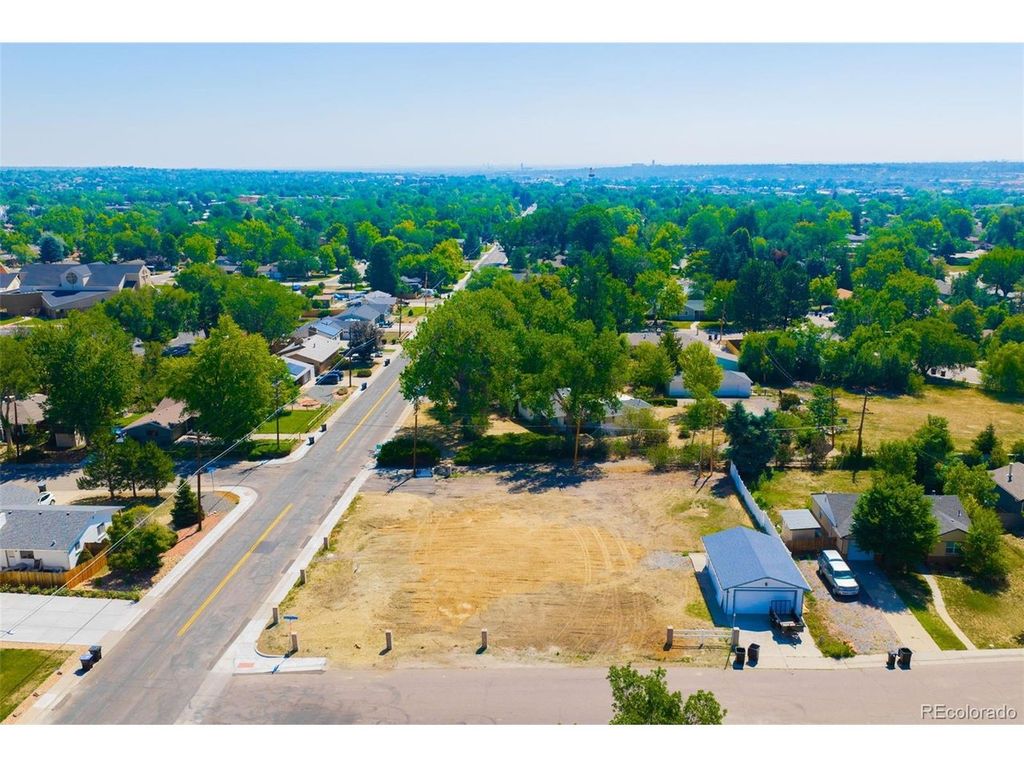 9200 Grandview Ave, Arvada, CO 80002