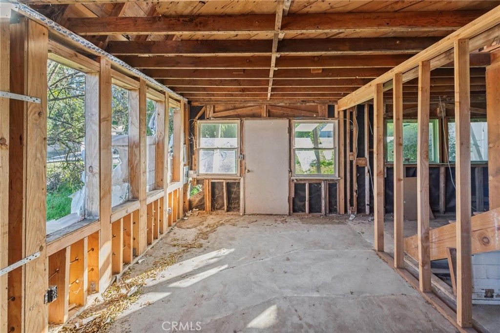 Image 10 of property listing at 10791 Citrus, Moorpark, CA 93021