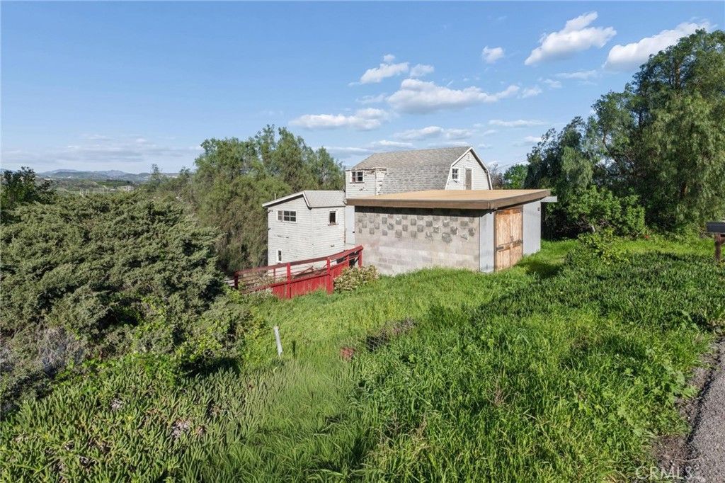 Image 2 of property listing at 10791 Citrus, Moorpark, CA 93021