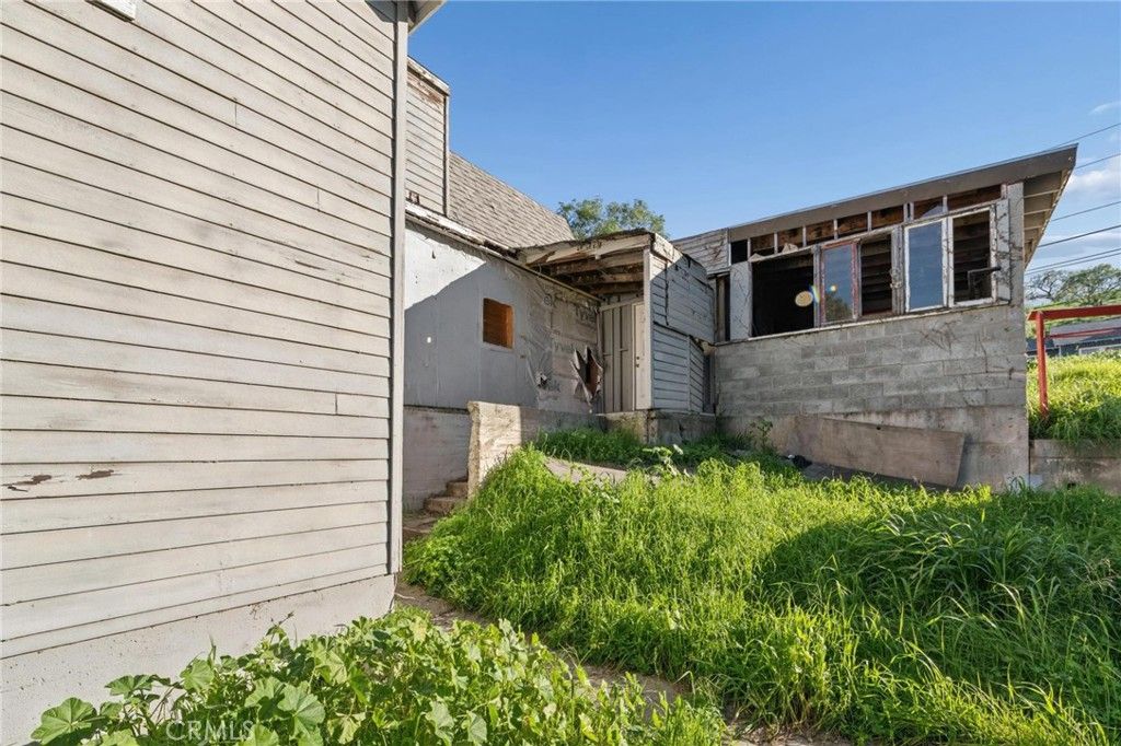 Image 27 of property listing at 10791 Citrus, Moorpark, CA 93021