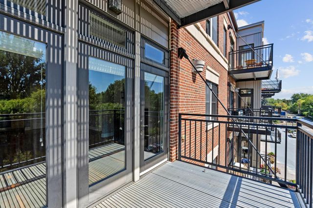 1060 Grand Avenue 300, Saint Paul, MN 55105