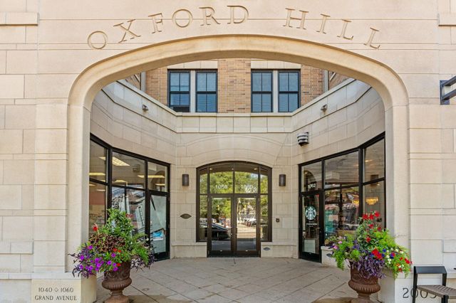 1060 Grand Avenue 300, Saint Paul, MN 55105