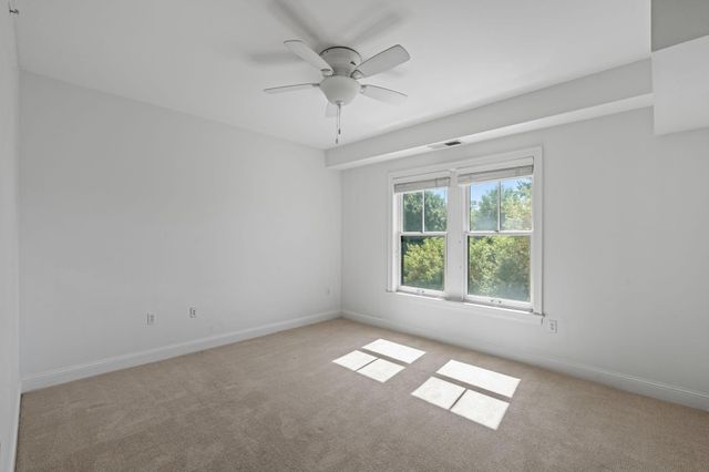 1060 Grand Avenue 300, Saint Paul, MN 55105