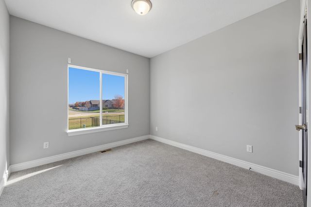 2806 N Woodridge St, Wichita, KS 67226