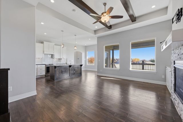 2806 N Woodridge St, Wichita, KS 67226