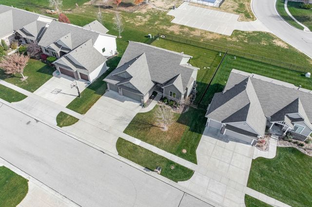 2806 N Woodridge St, Wichita, KS 67226