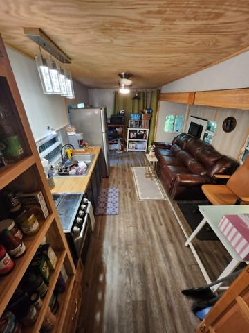 376 10th Street, Ellijay, GA 30540