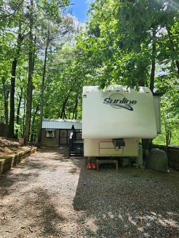 376 10th Street, Ellijay, GA 30540