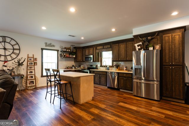 1441 Dickson Road, Rutledge, GA 30663