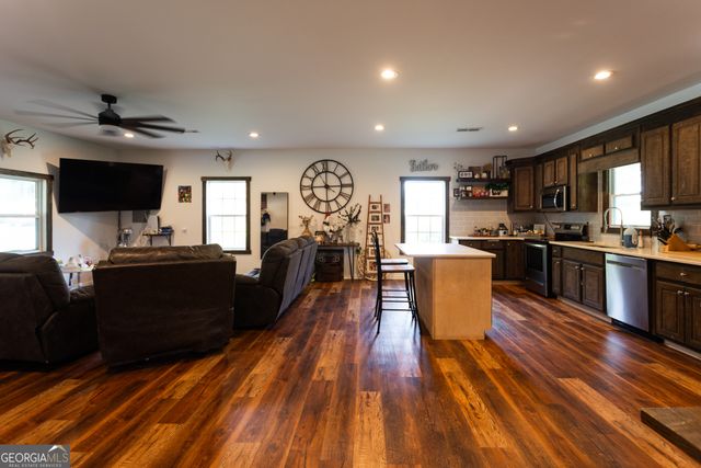 1441 Dickson Road, Rutledge, GA 30663