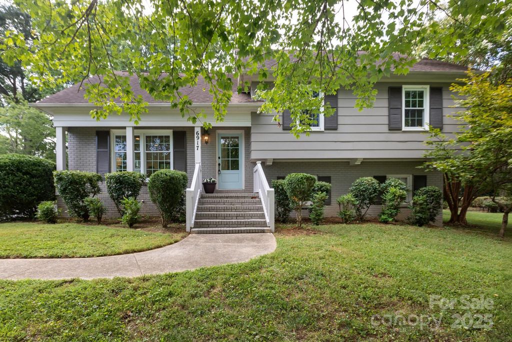 6917 Lancer Drive, Charlotte, NC 28226