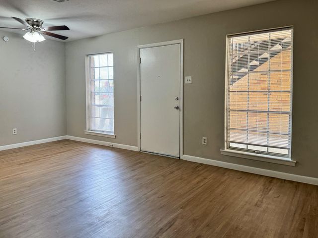 2101 6th Avenue N 3, Texas City, TX 77590