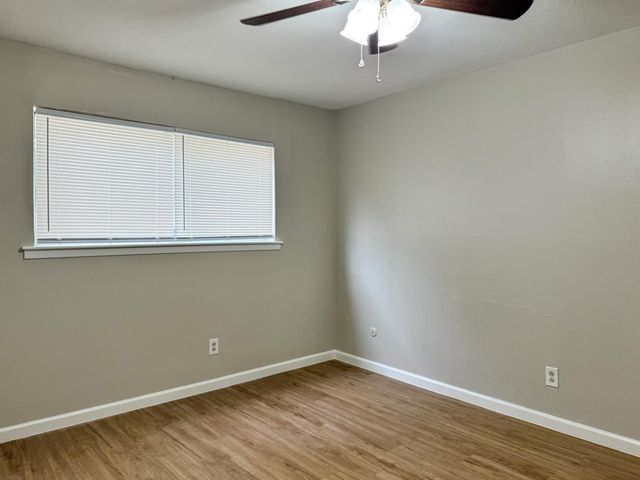 2101 6th Avenue N 3, Texas City, TX 77590