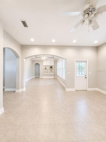 217 E 19TH AVENUE, Mount Dora, FL 32757
