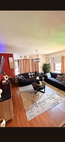 111 Maple St, Gardner, MA 01440
