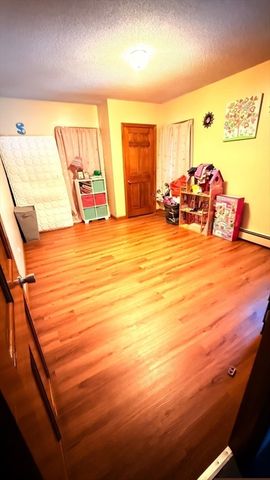 111 Maple St, Gardner, MA 01440