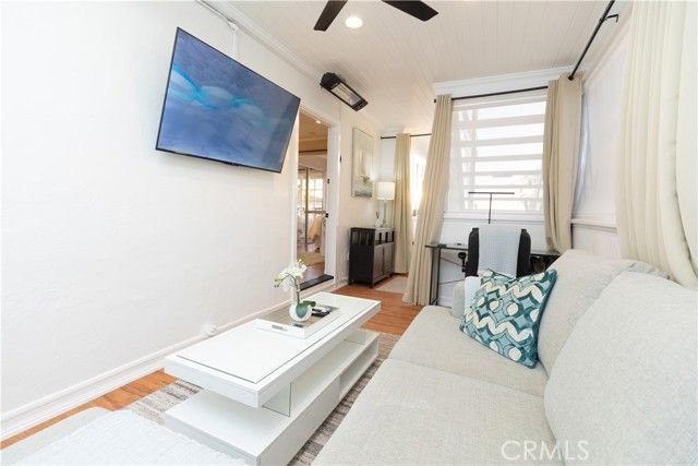 464 Bent Street B, Laguna Beach, CA 92651