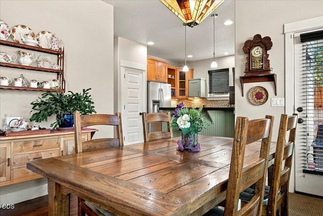 3750 SW Crest Court, Redmond, OR 97756
