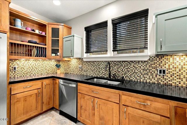 3750 SW Crest Court, Redmond, OR 97756
