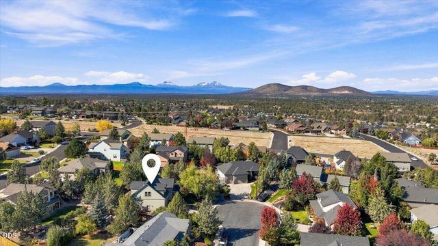 3750 SW Crest Court, Redmond, OR 97756