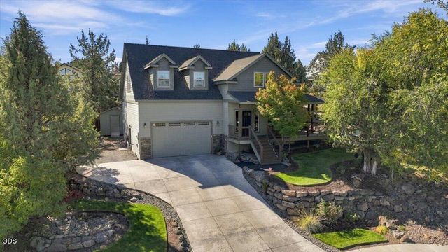 3750 SW Crest Court, Redmond, OR 97756