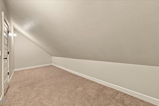 3750 SW Crest Court, Redmond, OR 97756